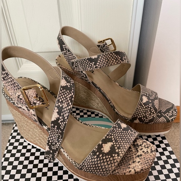 Soda Snake Skin Wedges - Picture 3 of 4